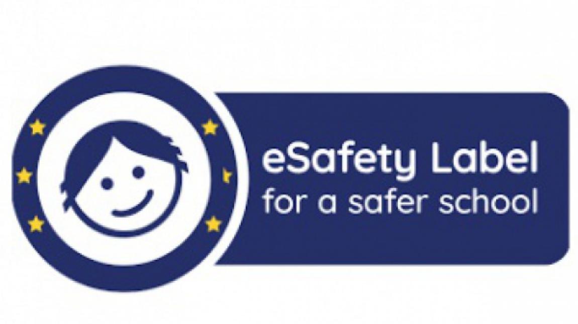 Avrupa çapında bir akreditasyon olan eSafety Label Bronze etiketini aldık.